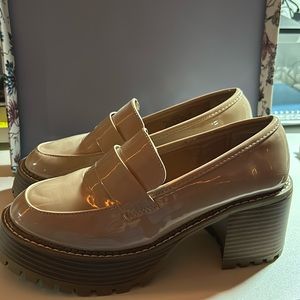 MIA Beige Platform Loafers Size 6.5